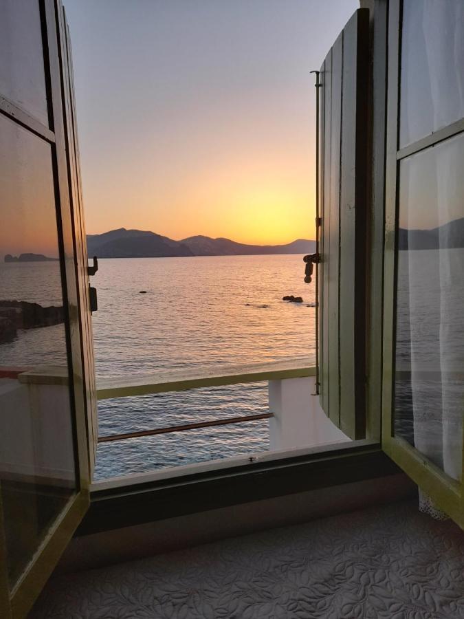 Milos By The Sea - Eco House Pláka Mílu Kültér fotó